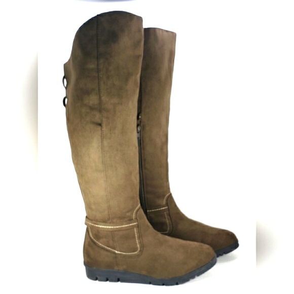 Basic Editions Brown Faux Seude, Pull On, Western Riding Boots. WMS 8 - Picture 1 of 10